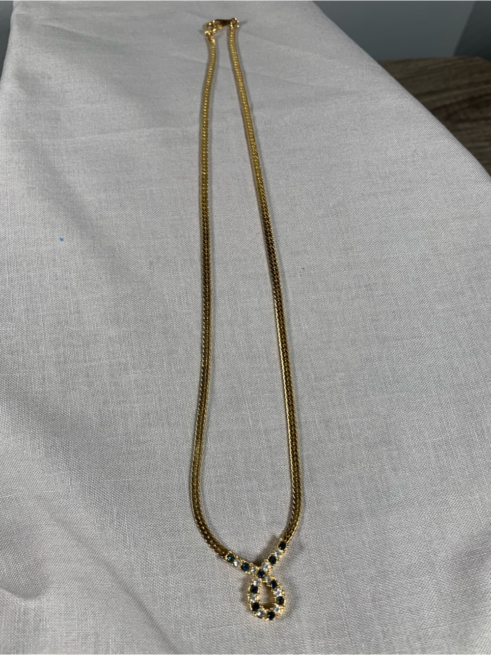 1988 Avon Plaza Collection Simulated Diamond &Blue Sapphire Necklace - Picture 3 of 6